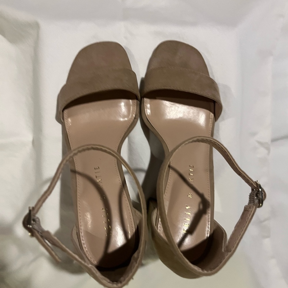 Kelly & Katie Caital Sandal Taupe - Picture 4 of 5